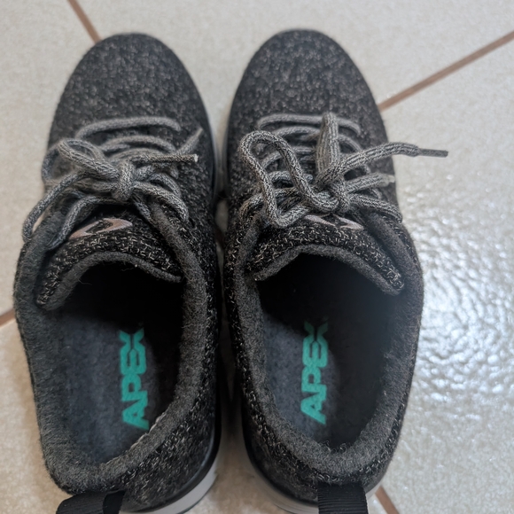 NEW Apex Women's Wool Knit Dark Grey - Picture 2 of 6